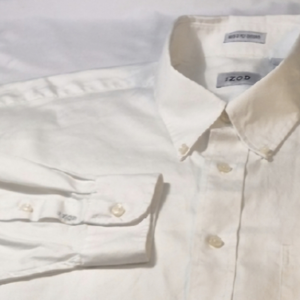 IZOD White Classic Long Sleeve Button Down Mens Dress Shirt